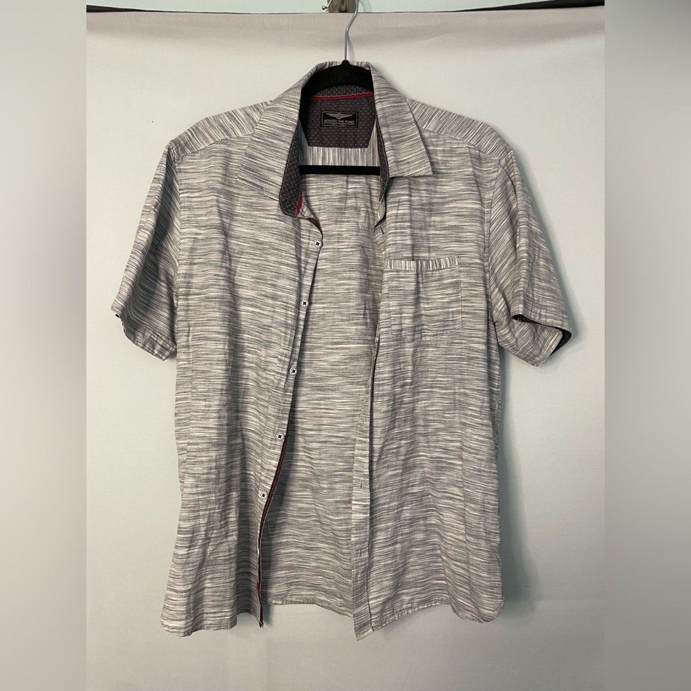 Across The Pond Button Down Short Sleeve Size‎ large